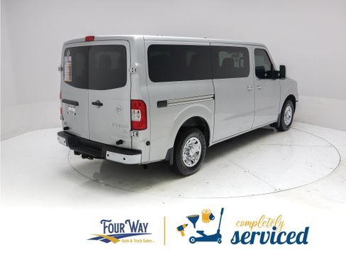 Used 2021 Nissan NV 3500 SL RWD image 4