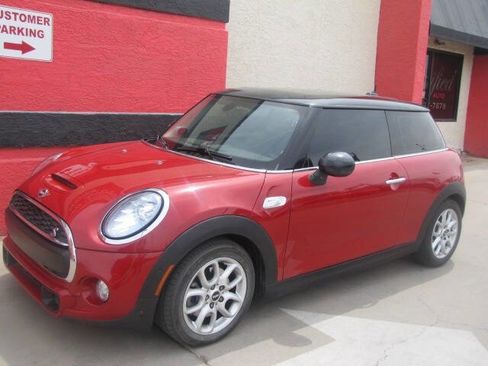Used 2018 MINI Cooper S image 4