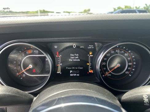 Used 2021 Jeep Wrangler Unlimited Sahara image 26