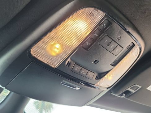 Used 2024 Dodge Durango GT RWD image 16