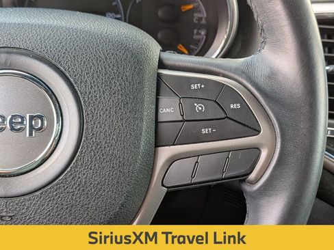 Used 2018 Jeep Grand Cherokee Laredo image 21