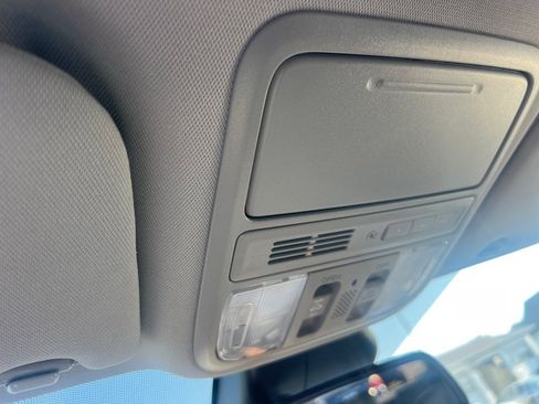 Used 2016 Honda Odyssey EX-L image 39