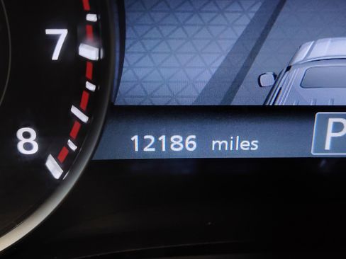 Certified 2024 Nissan Armada SL w/ Cargo Package image 2