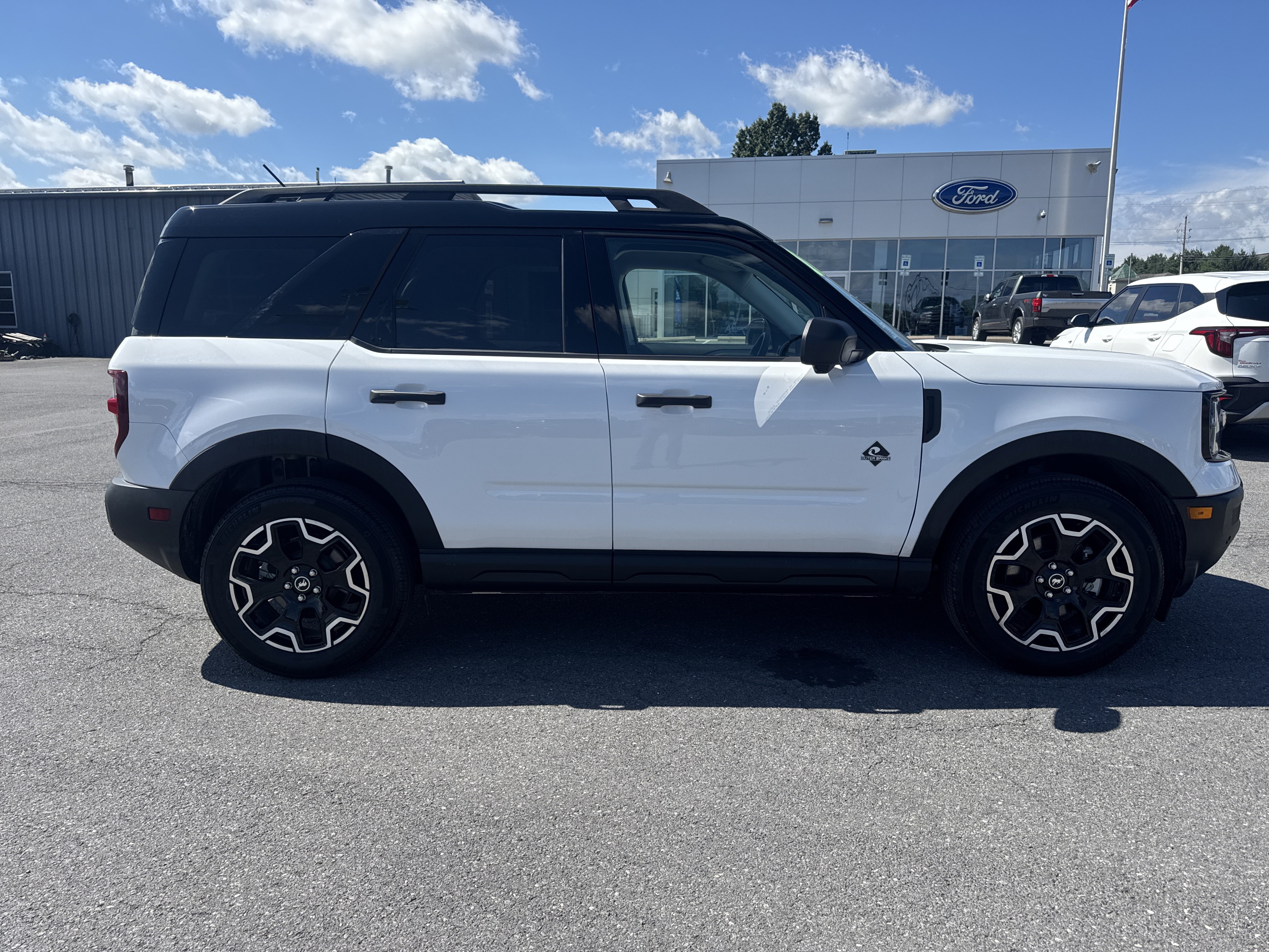 Certified 2026 Ford Bronco Sport Outer Banks w/ Outer Banks Tech Package+ AWD/4WD image 2