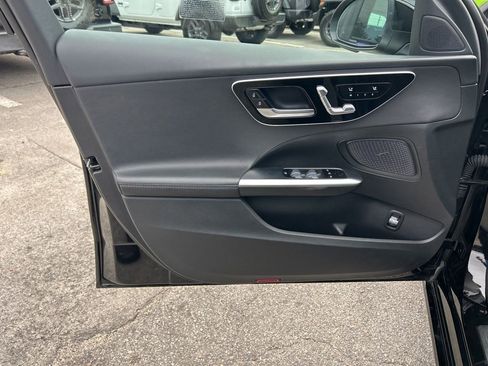 Used 2025 Mercedes-Benz C 300 Sedan image 31
