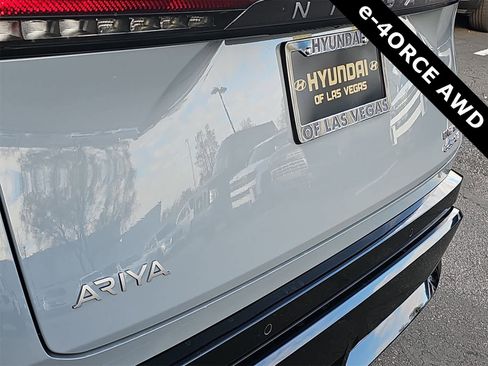 Used 2024 Nissan Ariya AWD image 11