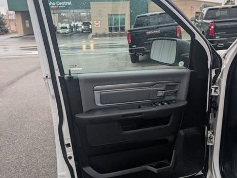 Used 2022 RAM 1500 Classic SLT w/ Protection Group AWD/4WD image 23