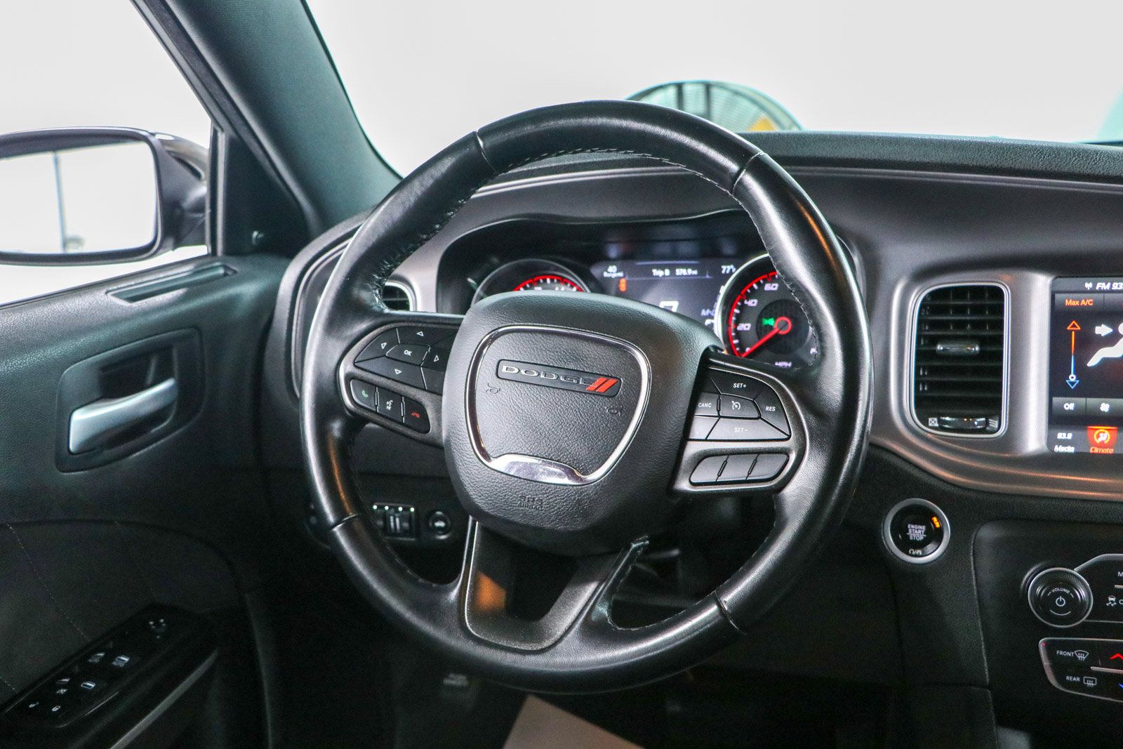 Used 2023 Dodge Charger SXT RWD image 12