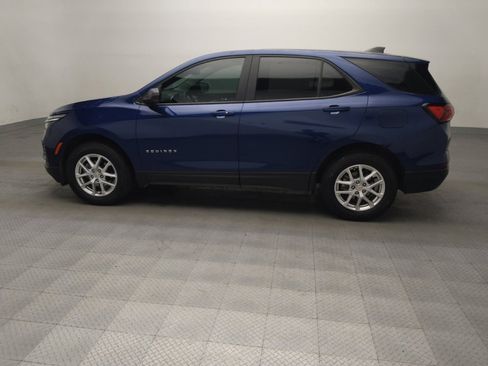 Used 2022 Chevrolet Equinox LS AWD/4WD image 3
