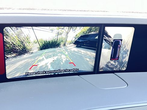 New 2025 Lincoln Nautilus Premier w/ Equipment Group 102A image 19