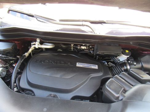 Used 2018 Honda Pilot Touring image 29