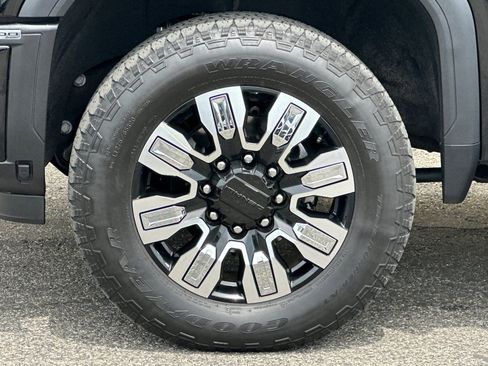 Certified 2024 GMC Sierra 2500 Denali w/ Denali Reserve Package image 36