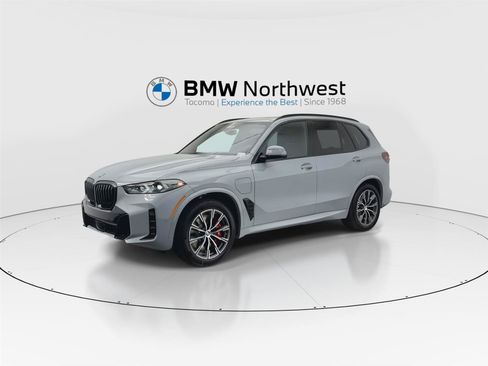 New 2026 BMW X5 xDrive50e w/ Executive Package AWD/4WD image 9