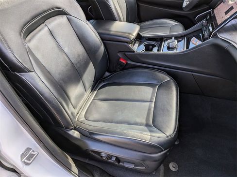 Used 2023 Jeep Grand Cherokee L Limited w/ Black Appearance Package image 30