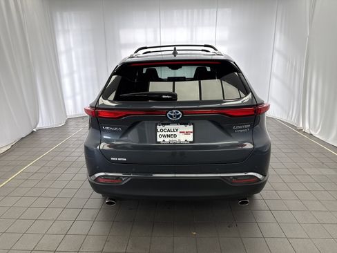 Used 2021 Toyota Venza Limited image 5