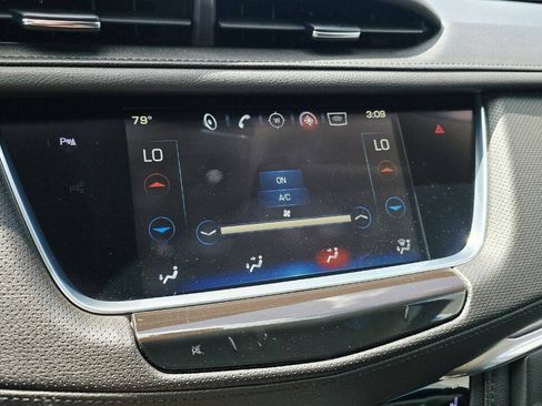 Used 2018 Cadillac XT5 Luxury AWD/4WD image 18