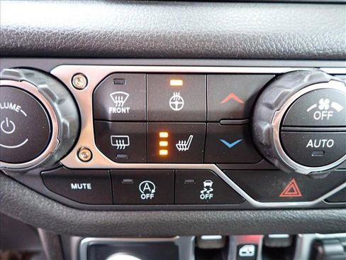 New 2025 Jeep Gladiator Willys image 18