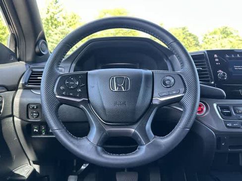 Used 2024 Honda Passport EX-L image 8