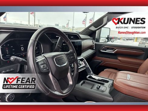 Used 2024 GMC Sierra 3500 Denali Ultimate image 24