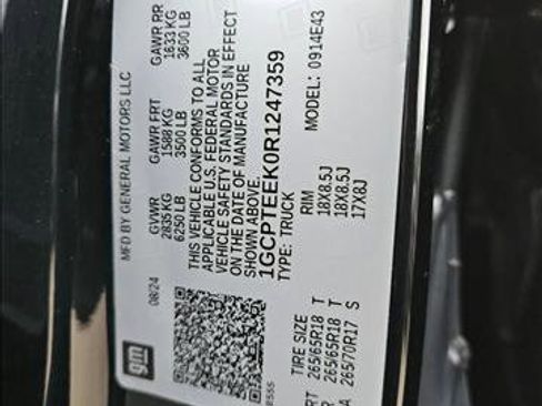 Used 2024 Chevrolet Colorado Trail Boss w/ Advanced Trailering Package image 21