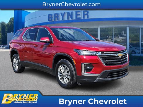 Used 2023 Chevrolet Traverse LT AWD/4WD image 1