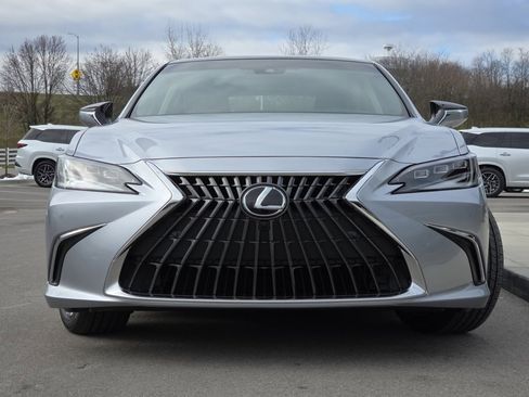 New 2025 Lexus ES 350 Ultra Luxury image 3