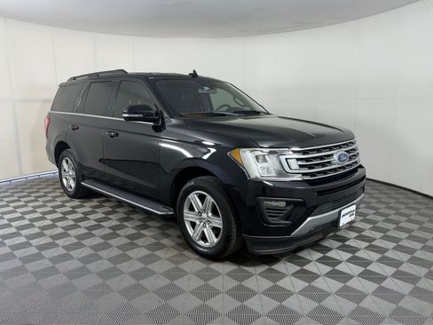 Used 2019 Ford Expedition XLT w/ Equipment Group 202A RWD image 7