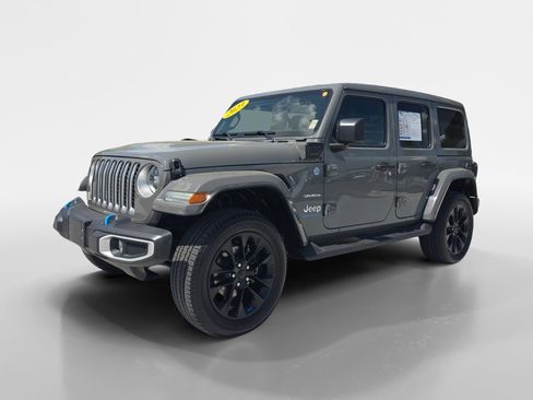 Used 2023 Jeep Wrangler Unlimited Sahara w/ Cold Weather Group AWD/4WD image 7