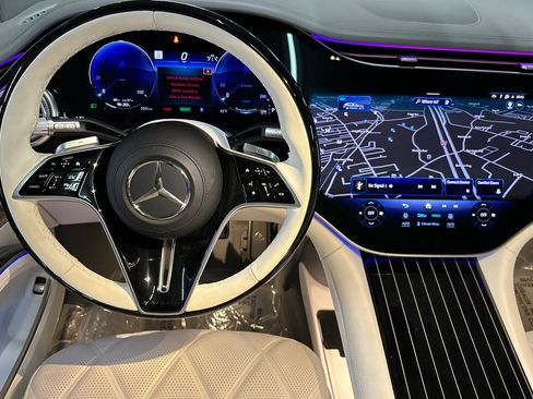 New 2025 Mercedes-Benz Maybach EQS 680 4MATIC image 28