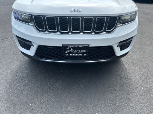 Used 2024 Jeep Grand Cherokee Laredo X w/ Trailer Tow Package AWD/4WD image 24
