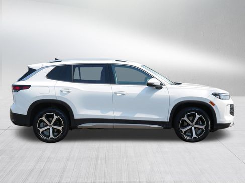 Certified 2025 Volkswagen Tiguan SE AWD/4WD image 8