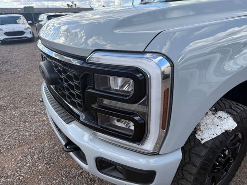 Certified 2025 Ford F250 Lariat w/ Lariat Ultimate Package image 9