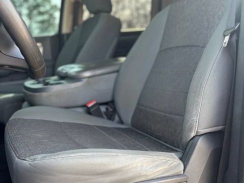 Used 2014 RAM 1500 Classic SLT AWD/4WD image 11