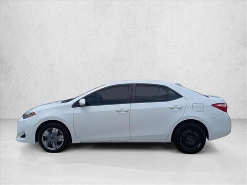 Used 2018 Toyota Corolla LE FWD image 9