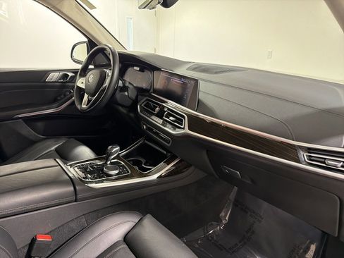 Used 2020 BMW X7 xDrive40i w/ Premium Package AWD/4WD image 24