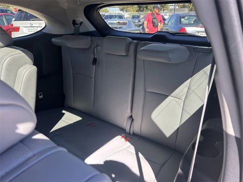 Certified 2022 Toyota Highlander Platinum image 16