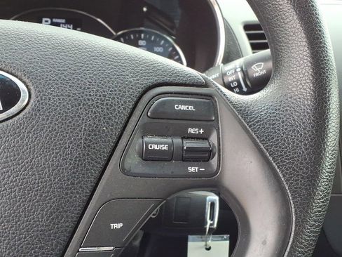 Used 2018 Kia Forte LX image 17