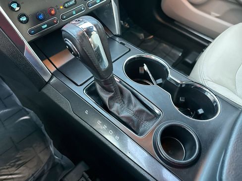 Used 2019 Ford Explorer Limited w/ Ford Safe & Smart Package image 20