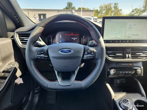 Used 2024 Ford Escape ST-Line w/ Tech Pack #1 image 34