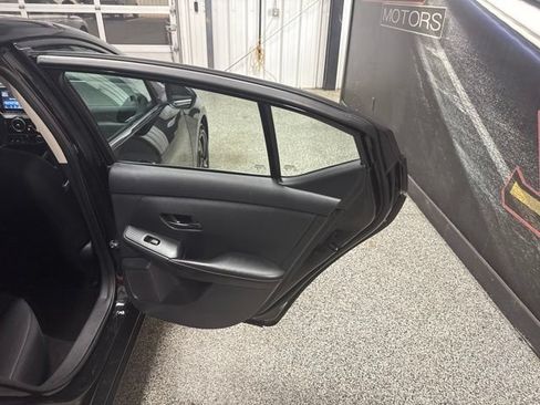 Used 2024 Nissan Sentra SV FWD image 22