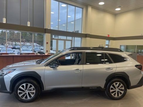 New 2025 Subaru Outback Premium image 8