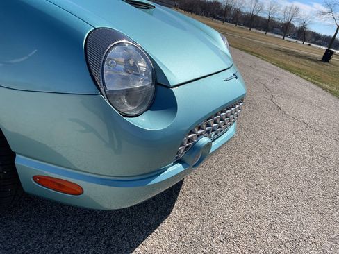 Used 2002 Ford Thunderbird Deluxe image 36
