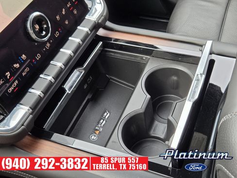 Used 2025 GMC Yukon Denali AWD/4WD image 21
