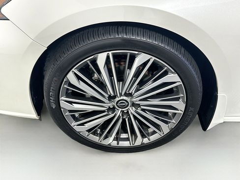 Used 2023 Nissan Altima 2.5 SL image 11