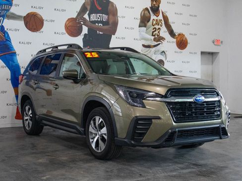 Used 2025 Subaru Ascent Premium AWD/4WD image 18