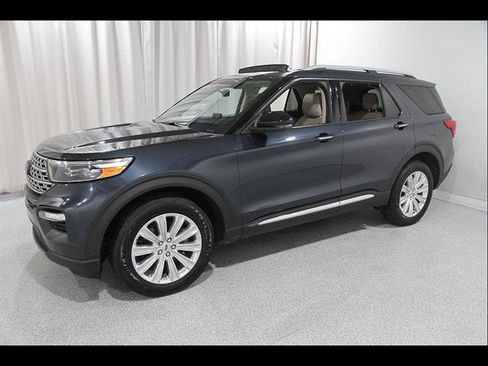 Certified 2023 Ford Explorer Limited w/ Hybrid Equipment Group 310A AWD/4WD image 3