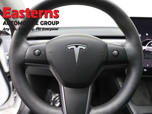 Used 2023 Tesla Model 3 Standard Range image 10
