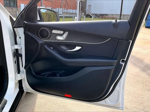 Used 2018 Mercedes-Benz GLC 300 image 19