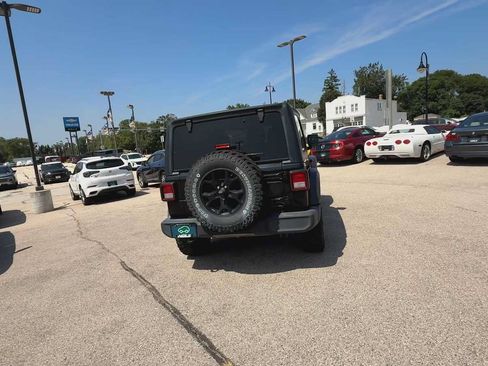 Used 2022 Jeep Wrangler Sport AWD/4WD image 7