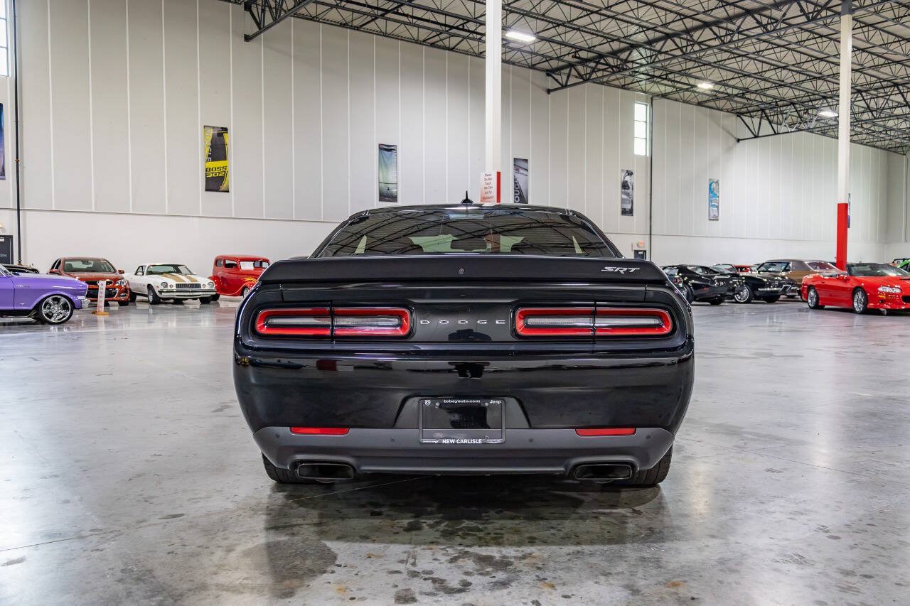 Used 2016 Dodge Challenger SRT Hellcat RWD image 6